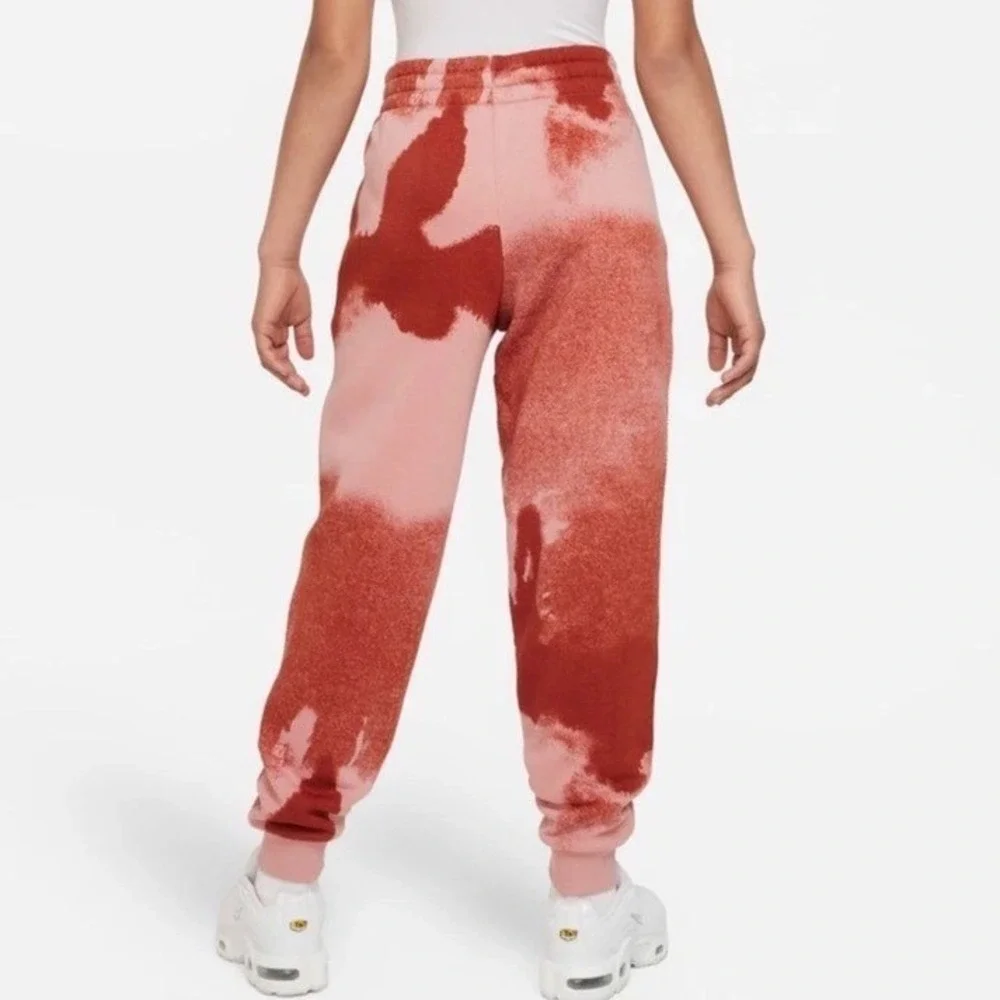 Nike sportswear club